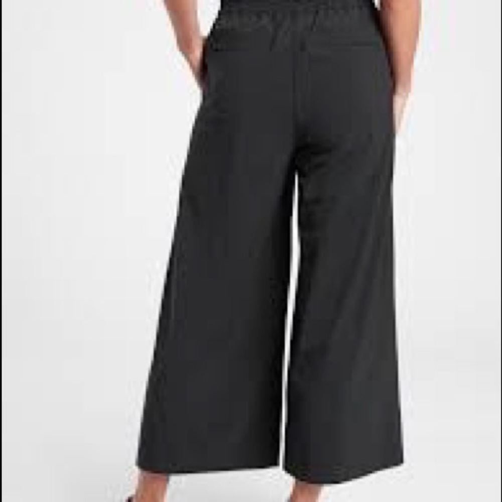 Athleta Wide Leg Pants in Black Size 2